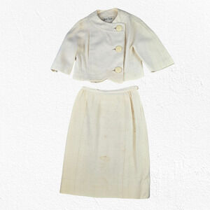 50s Vintage Bonwitt Teller Cream Wool Jackie O Cropped Blazer Skirt Suit Size 4